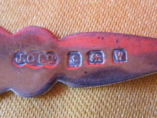 ATTRACTIVE SET OF 6 SILVER COFFEE SPOONS